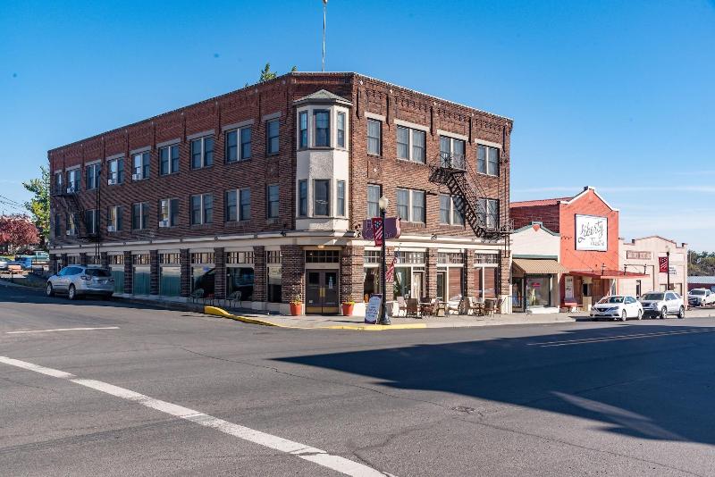 Historic Hotel Condon image