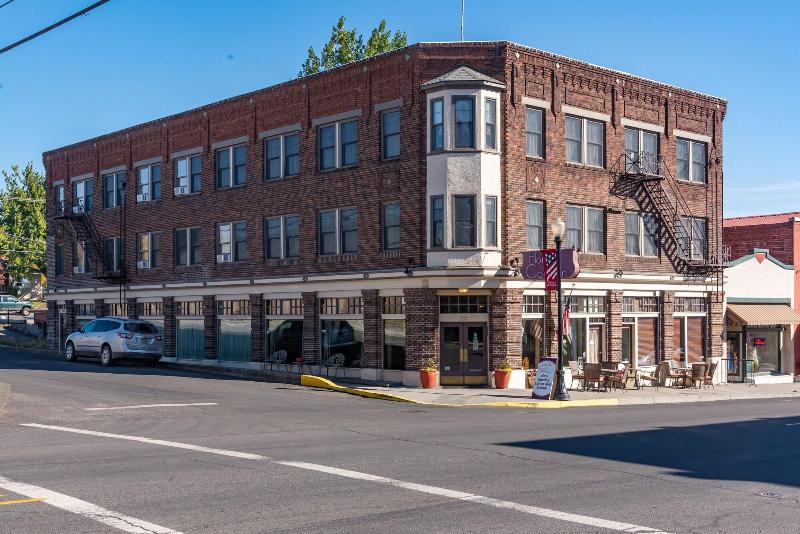 Historic Hotel Condon image