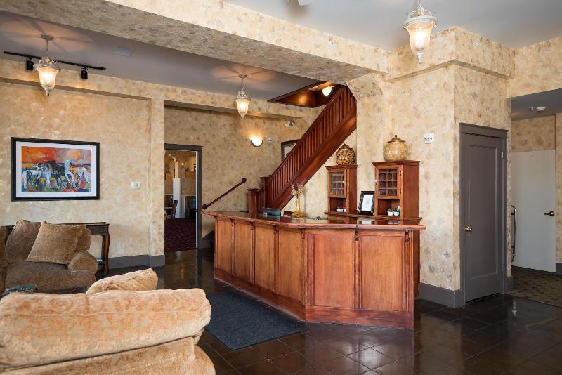 Historic Hotel Condon image