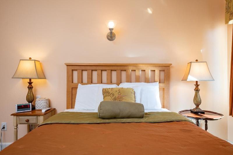 Historic Hotel Condon image