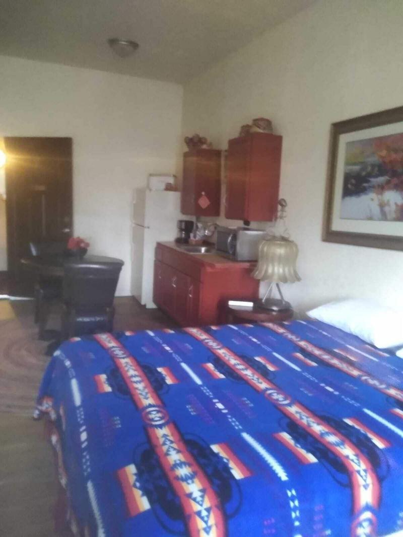 Holly Inn Suites image 4