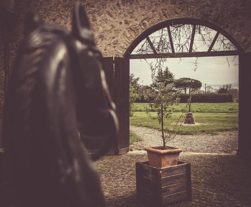 Domaine De Vareilles image