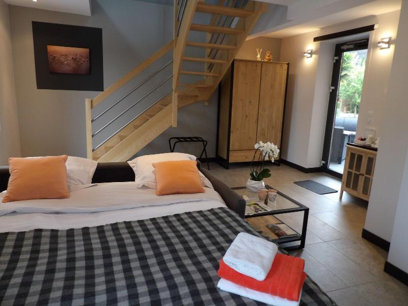 Aux Herbes Hautes image