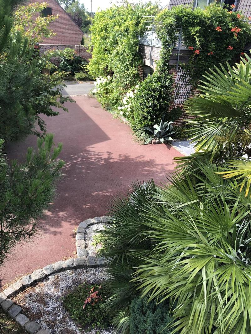 Aux Herbes Hautes image