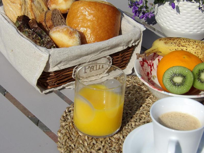 Aux Herbes Hautes image