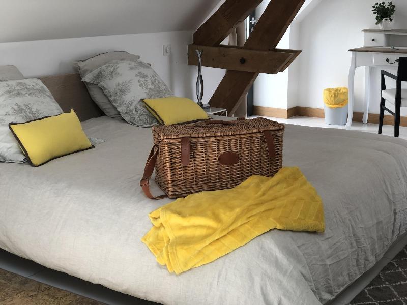 Aux Herbes Hautes image
