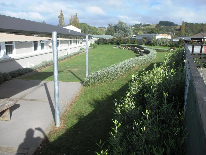 Owls Nest Motel image