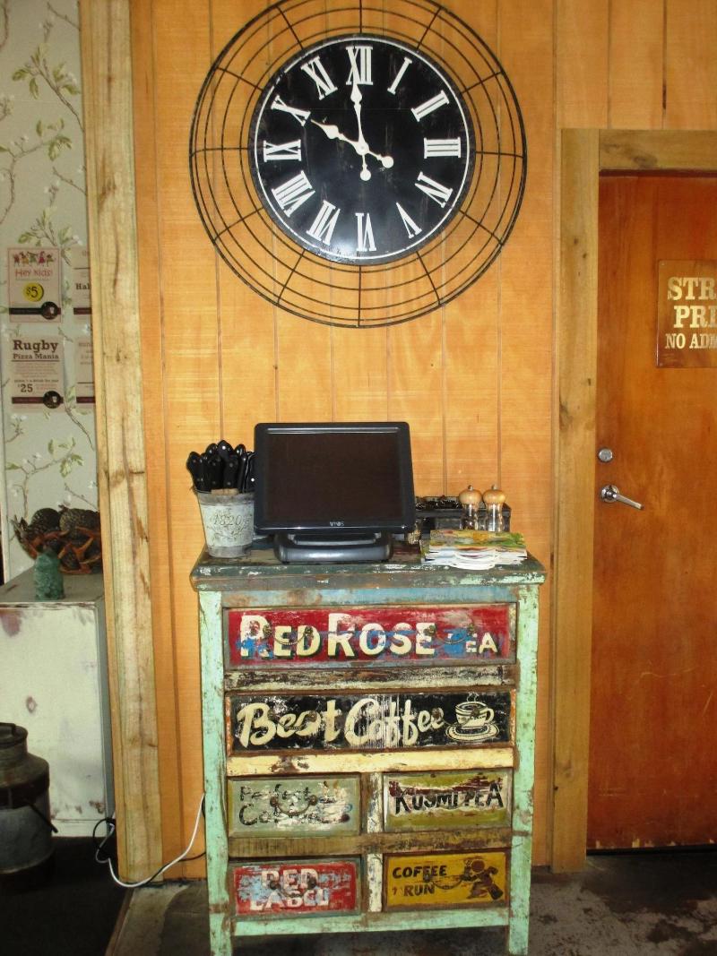 Owls Nest Motel image