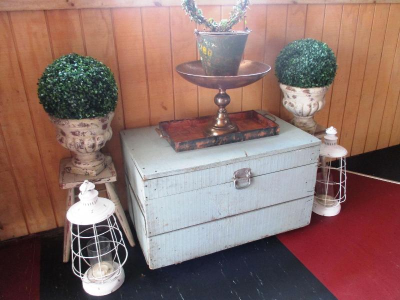 Owls Nest Motel image