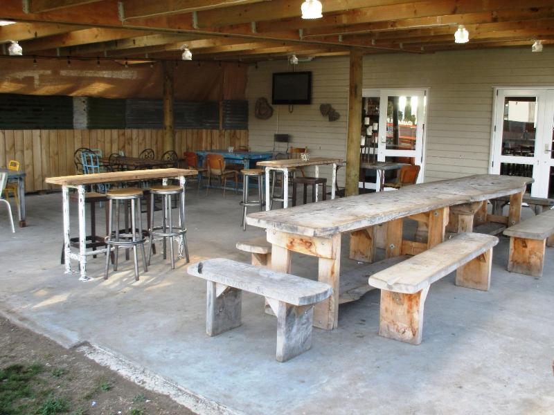 Owls Nest Motel image