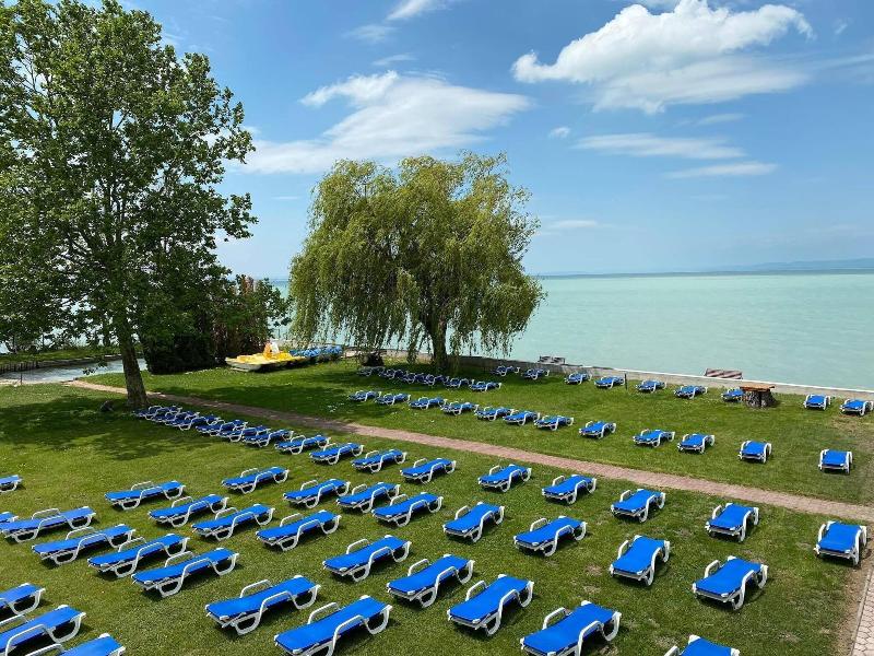 Waberer's Club Hotel image