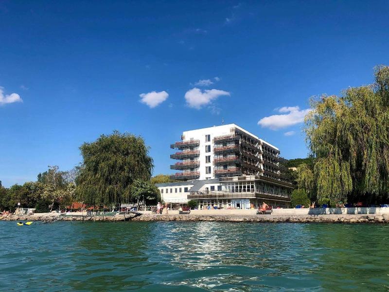 Waberer's Club Hotel image