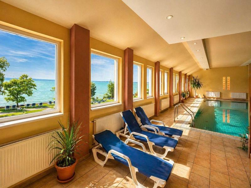 Waberer's Club Hotel image