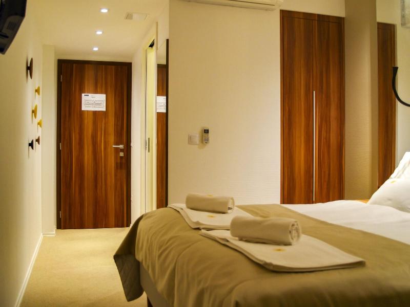 Waberer's Club Hotel image