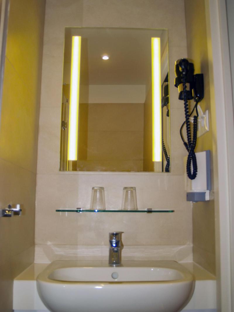 Waberer's Club Hotel image