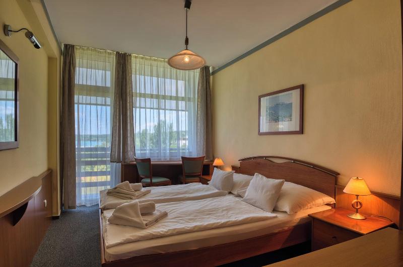 Waberer's Club Hotel image