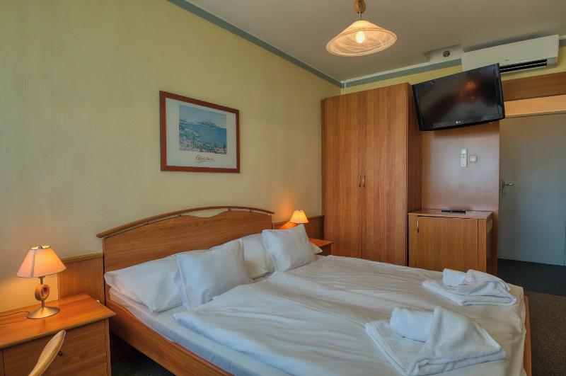 Waberer's Club Hotel image