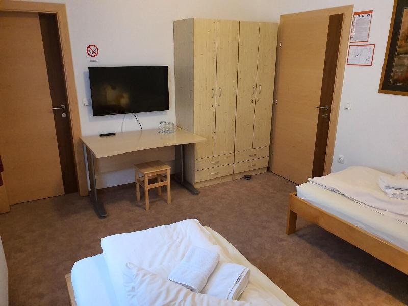 Guest House Hober image