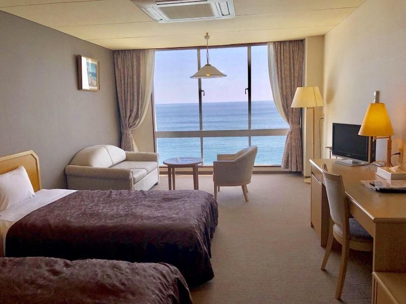 Hotel Shiroitodai image