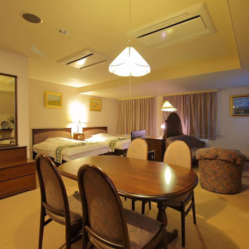 Harbor Plaza Hotel image