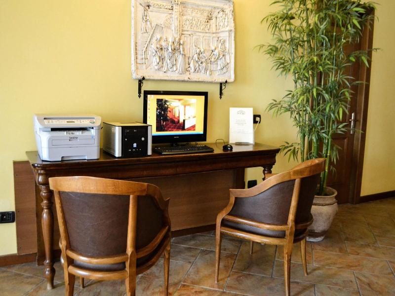 Hotel Don Carlo image