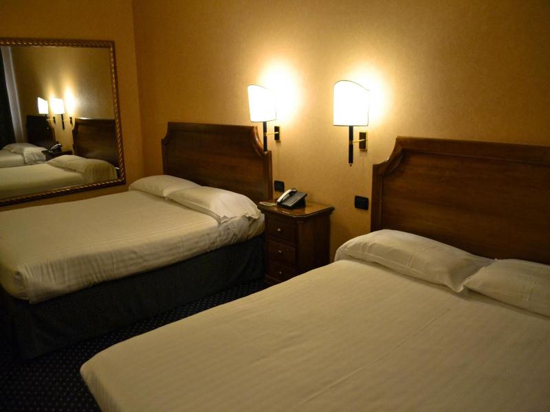 Hotel Don Carlo image