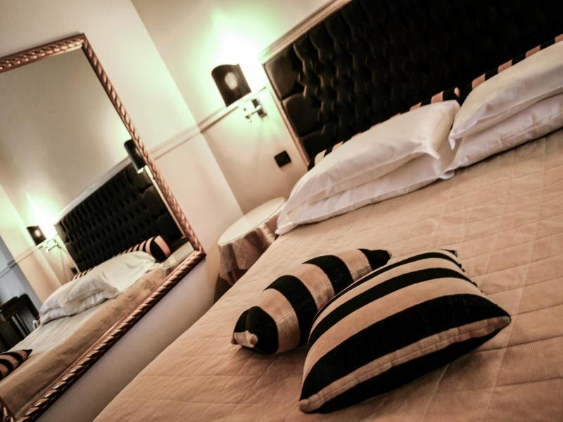 Hotel Don Carlo image