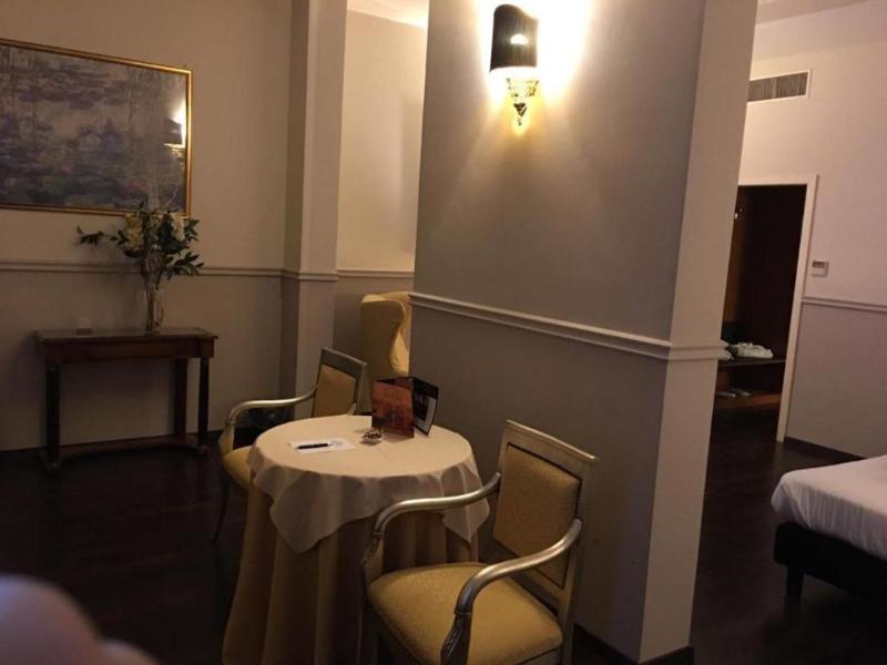 Hotel Don Carlo image