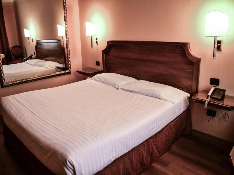 Hotel Don Carlo image