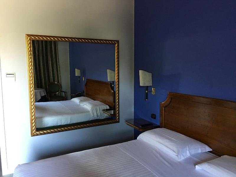 Hotel Don Carlo image