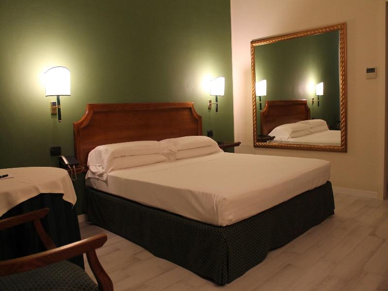 Hotel Don Carlo image
