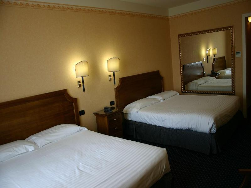 Hotel Don Carlo image