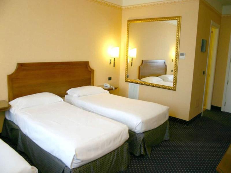 Hotel Don Carlo image