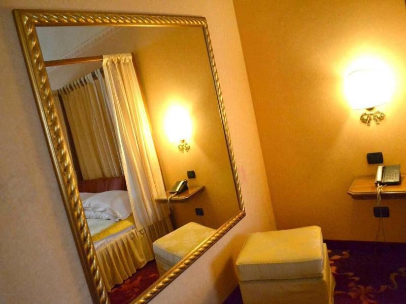 Hotel Don Carlo image