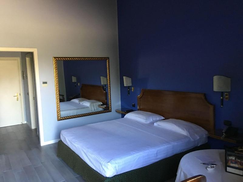 Hotel Don Carlo image