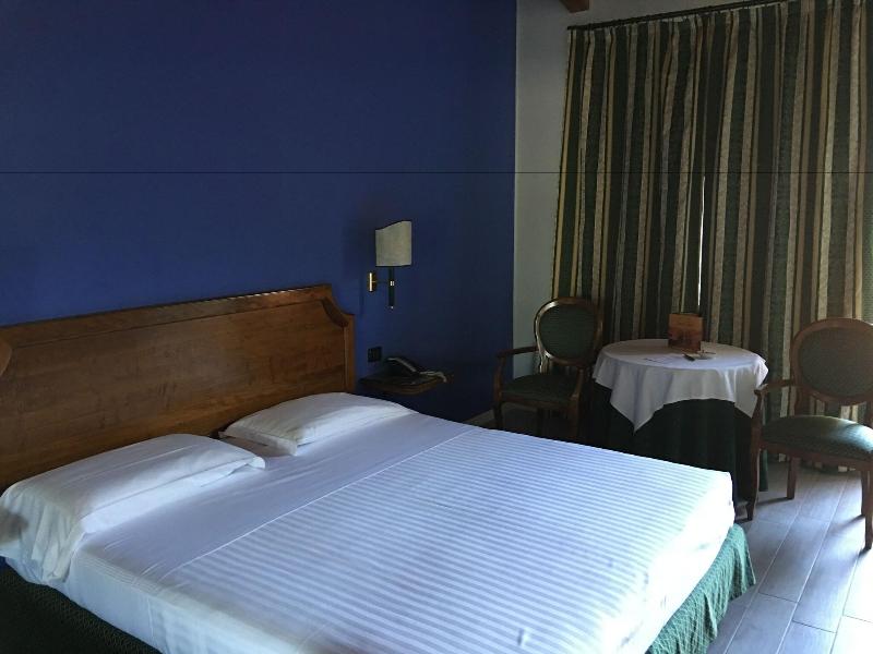Hotel Don Carlo image