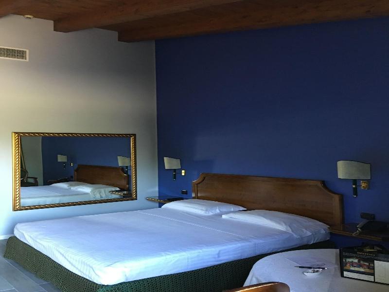 Hotel Don Carlo image