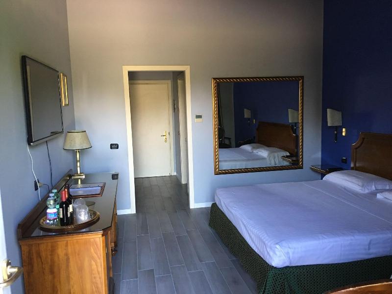 Hotel Don Carlo image