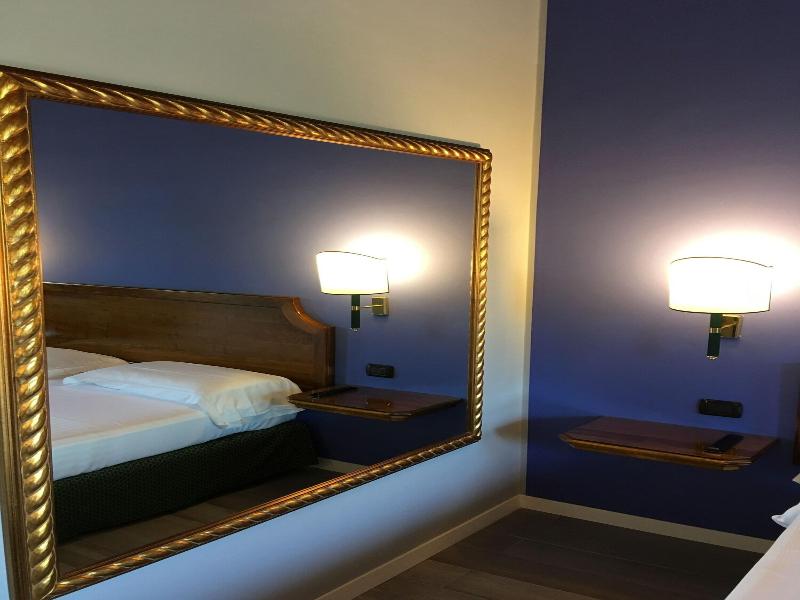 Hotel Don Carlo image