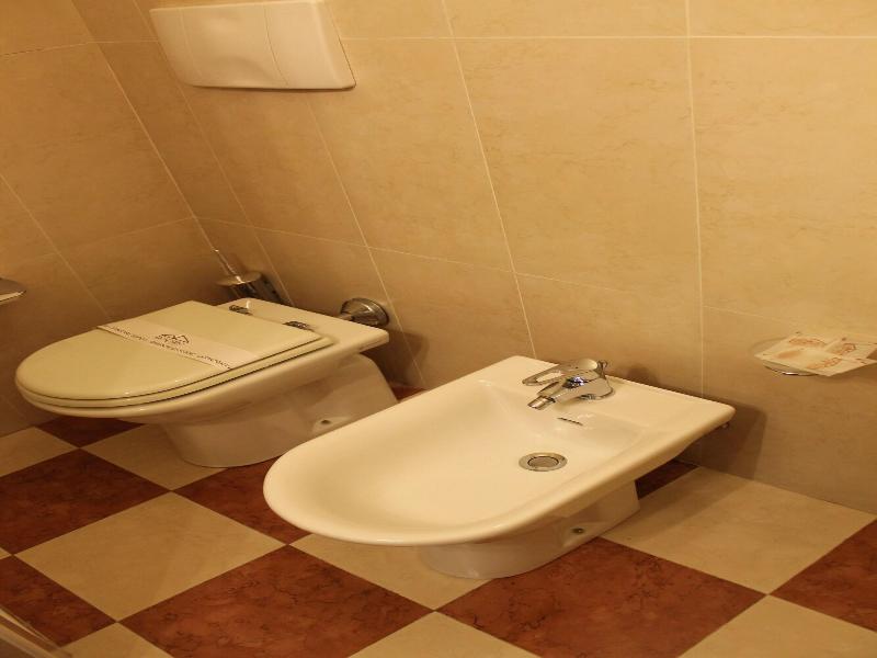 Hotel Don Carlo image