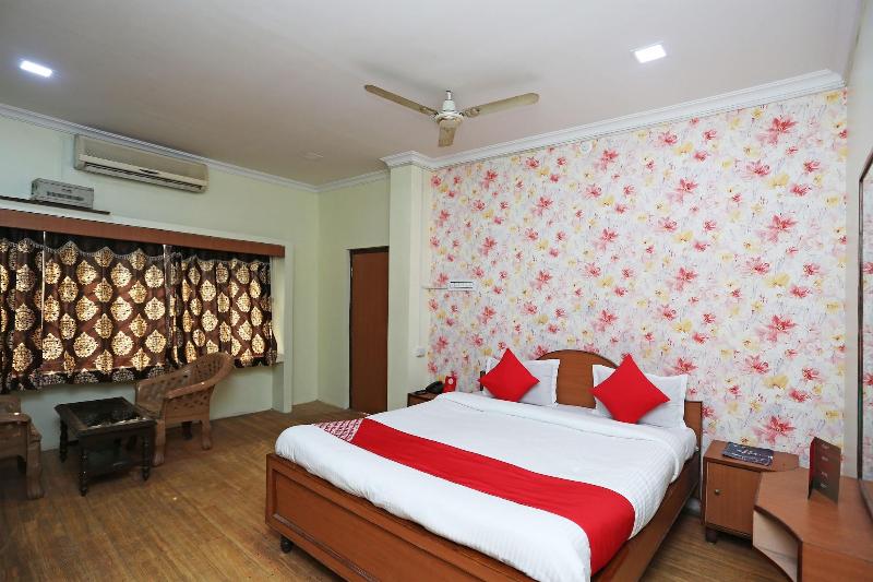 OYO 26808 Shree Ram Residency image