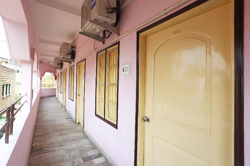 OYO 26808 Shree Ram Residency image