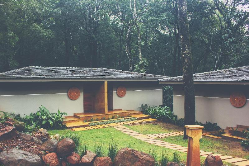 Welcomheritage Ayatana  A Super Luxury Resort in C