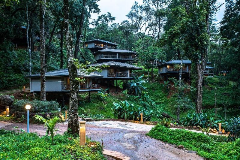 Welcomheritage Ayatana  A Super Luxury Resort in C