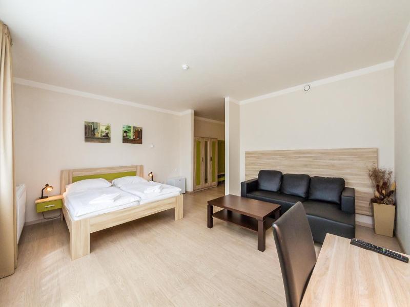 Nad Královnou Hotel & Restaurant image