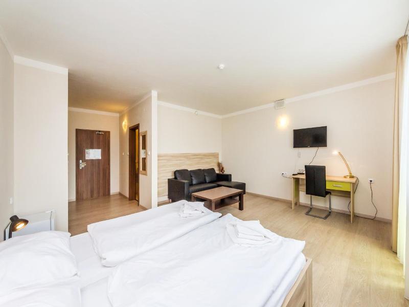 Nad Královnou Hotel & Restaurant image