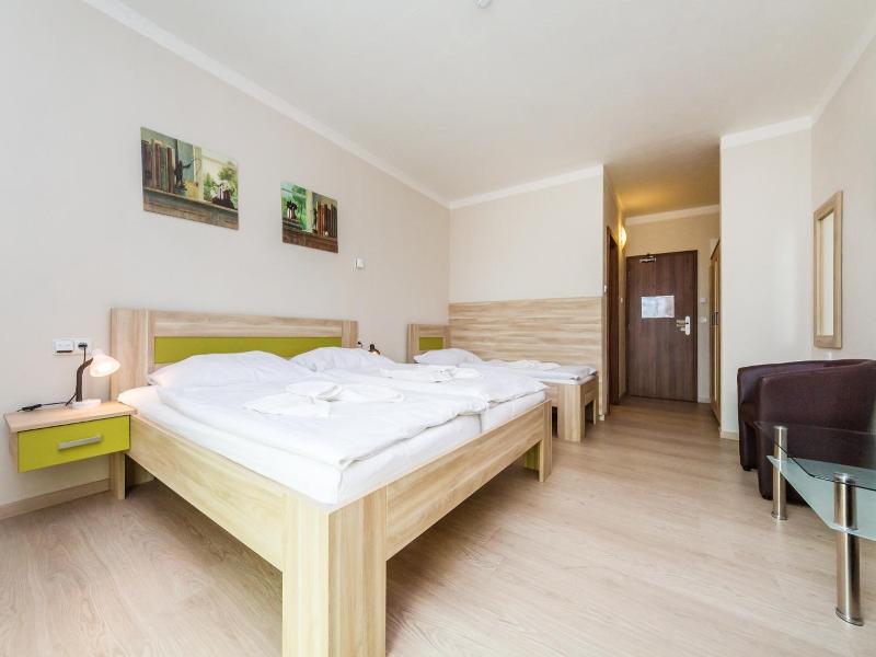 Nad Královnou Hotel & Restaurant image