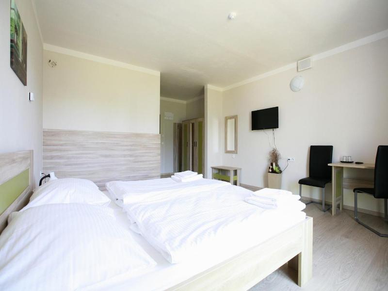 Nad Královnou Hotel & Restaurant image