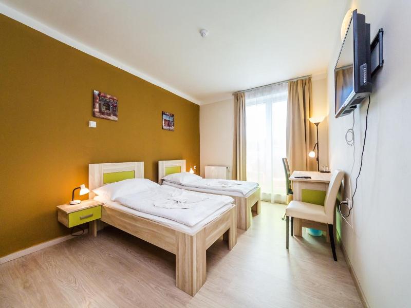 Nad Královnou Hotel & Restaurant image