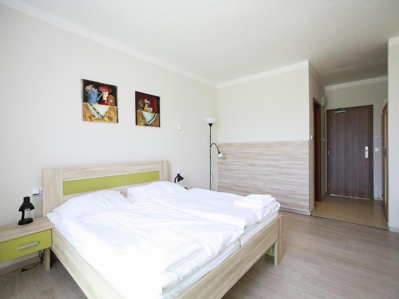 Nad Královnou Hotel & Restaurant image